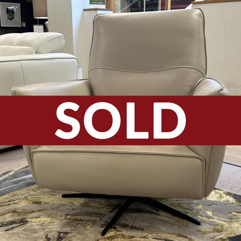 Myla Swivel Return Chair in Leather Myla Swivel Return Chair in Leather