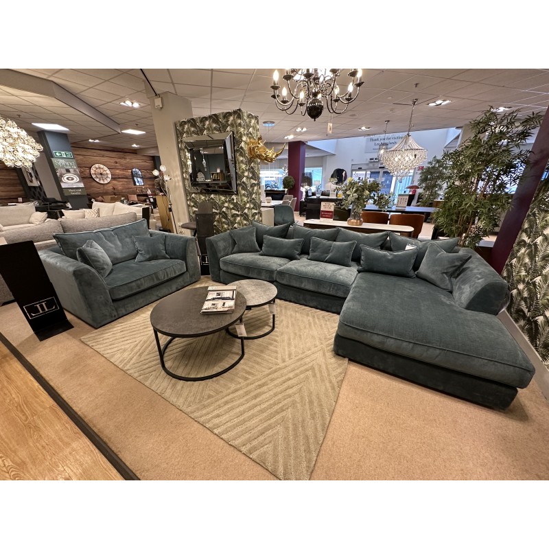 Long Farm Right Hand Facing Chaise Sofa and Matching Snuggler Chair Long Farm Right Hand Facing Chaise Sofa and Matching Snuggler Chair
