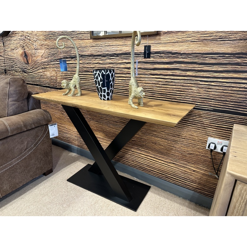 Brockley Console table in Oak Brockley Console table in Oak