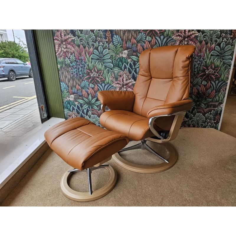 Stressless Small Mayfair Chair & Stool Signature Base Stressless Small Mayfair Chair & Stool Signature Base