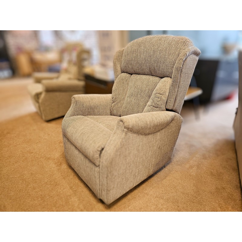 Camberley Standard Cloud Zero Lift Riser Recliner Camberley Standard Cloud Zero Lift Riser Recliner