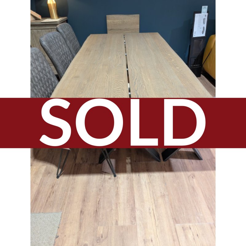 Clifton, Dining Table, Extension Leaf, Bench & 3 x Yukon Chairs Clifton, Dining Table, Extension Leaf, Bench & 3 x Yukon Chairs