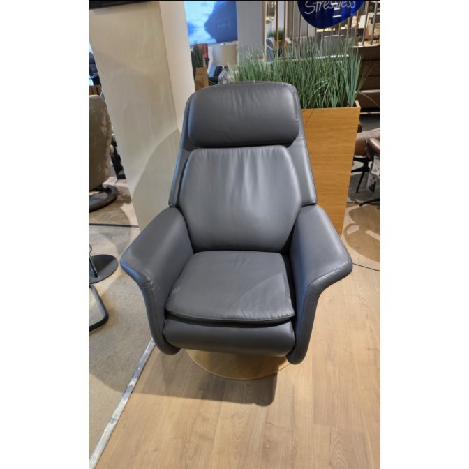 Stressless SAM Disc wood Chair with heat & massage function Stressless SAM Disc wood Chair with heat & massage function