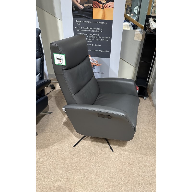 Hjort-Knudsen-Ebba Electric Recliner in Leather Hjort-Knudsen-Ebba Electric Recliner in Leather
