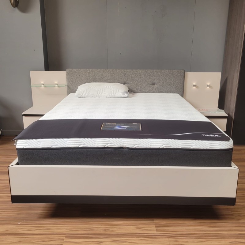 Nolte Navera Kingsize Bedframe with bedside drawers and LED lights Nolte Navera Kingsize Bedframe with bedside drawers and LED lights