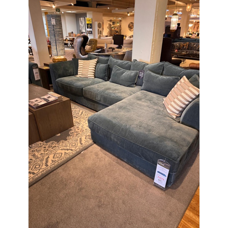 LONG FARM CHAISE SOFA GROUP, SNUGGLER & SCATTER CUSHIONS LONG FARM CHAISE SOFA GROUP, SNUGGLER & SCATTER CUSHIONS