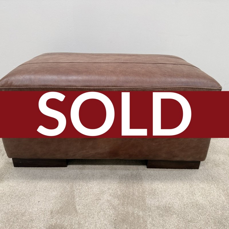 CLEARANCE OUTLET WAREHOUSE STOCK Mountback Storage Footstool CLEARANCE OUTLET WAREHOUSE STOCK Mountback Storage Footstool