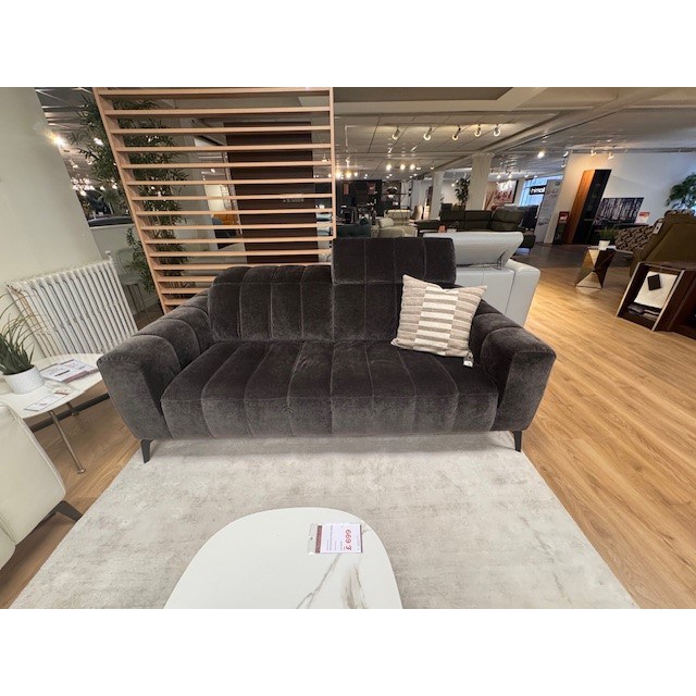 NATUZZI EDITIONS 2.5 SEATER SOFA IN FABRIC NATUZZI EDITIONS 2.5 SEATER SOFA IN FABRIC