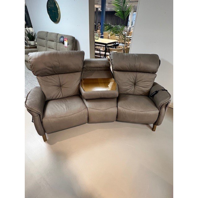 Himolla Swan Trapezoidal 3 Seater Curve, Heart Balance Electric Power Sofa Himolla Swan Trapezoidal 3 Seater Curve, Heart Balance Electric Power Sofa