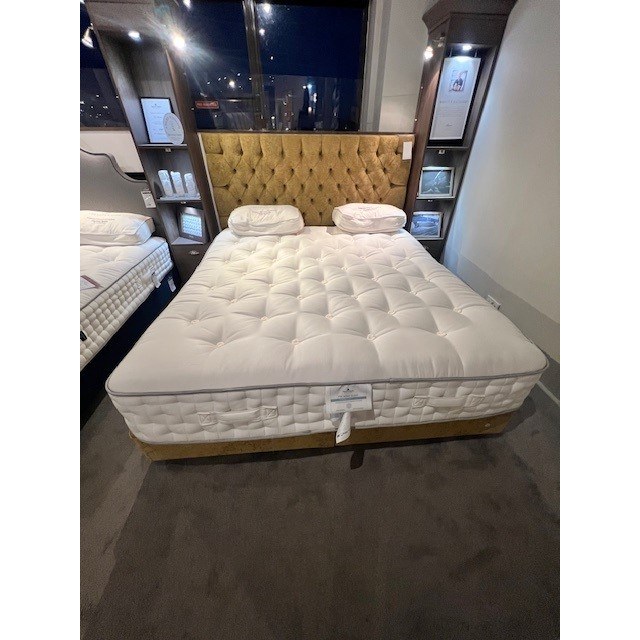 Harrison Spinks 6'0ft Picasso Superking Divan Set & Budapest Headboard Harrison Spinks 6'0ft Picasso Superking Divan Set & Budapest Headboard
