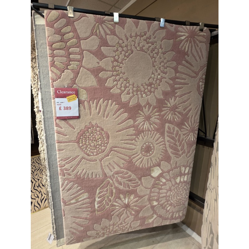 LUXURY DESIGNER HAND-TUFTED RUG 180 X 120 CMS LUXURY DESIGNER HAND-TUFTED RUG 180 X 120 CMS