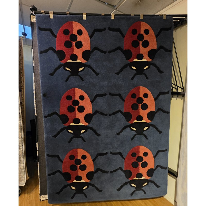 NATURE LUXURY HAND-TUFTED RUG 240 X 160 CMS NATURE LUXURY HAND-TUFTED RUG 240 X 160 CMS