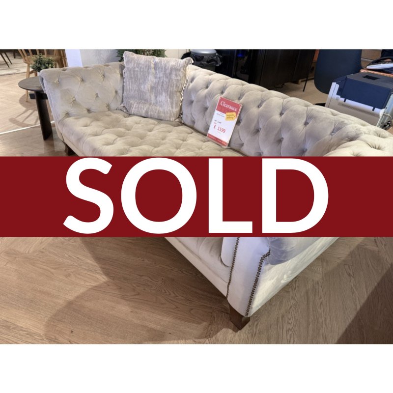 ALEXANDER & JAMES MAXI SOFA (no scatter cushions) ALEXANDER & JAMES MAXI SOFA (no scatter cushions)