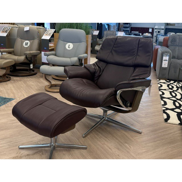 Ekornes Reno Cross Chair & Stool in Noblesse Ekornes Reno Cross Chair & Stool in Noblesse