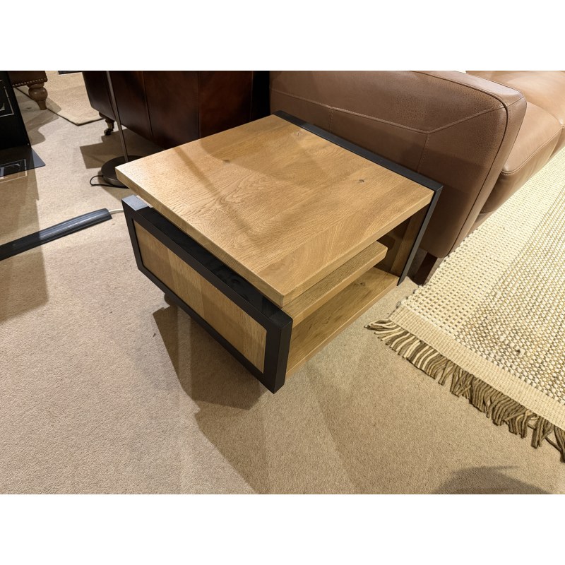 METALO LAMP TABLE 60 X 60CMS METALO LAMP TABLE 60 X 60CMS