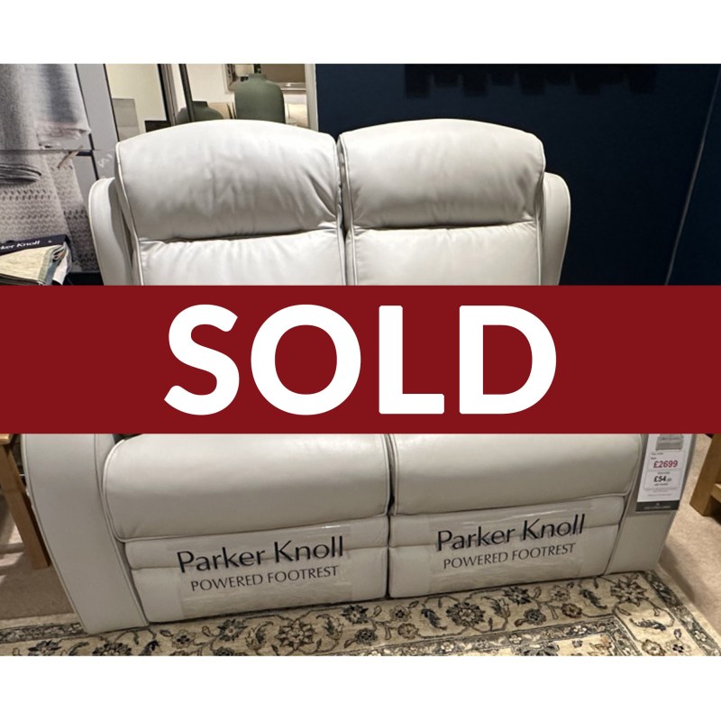 Parker Knoll- Boston - 2 seater with power Recliner & USB Button in Leather Parker Knoll- Boston - 2 seater with power Recliner & USB Button in Leather