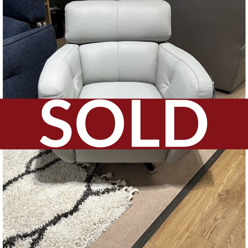 TULLIO SWIVEL CHAIR in LEATHER TULLIO SWIVEL CHAIR in LEATHER