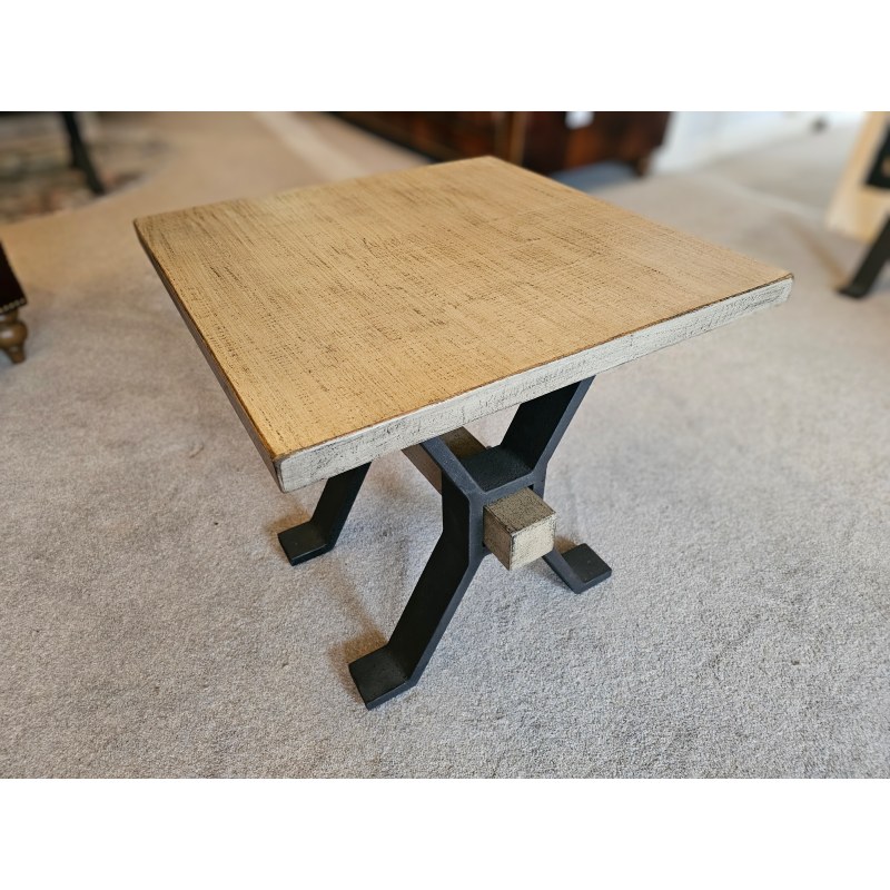 Davos Side Table Davos Side Table