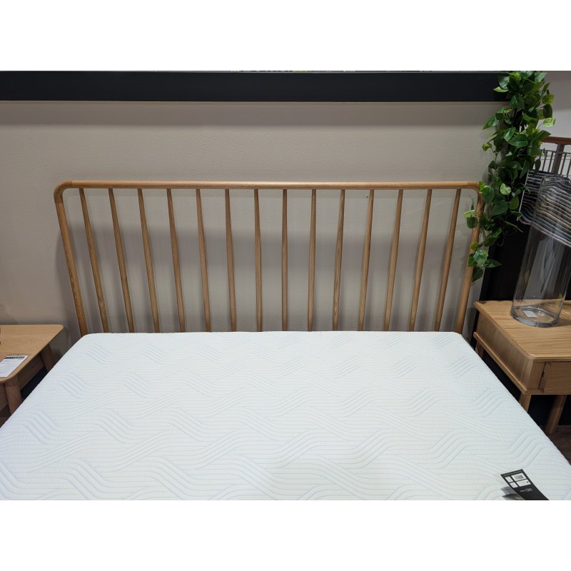 Wycombe, 5' Spindle Bedframe - Oak (mattress not inc.) Wycombe, 5' Spindle Bedframe - Oak (mattress not inc.)