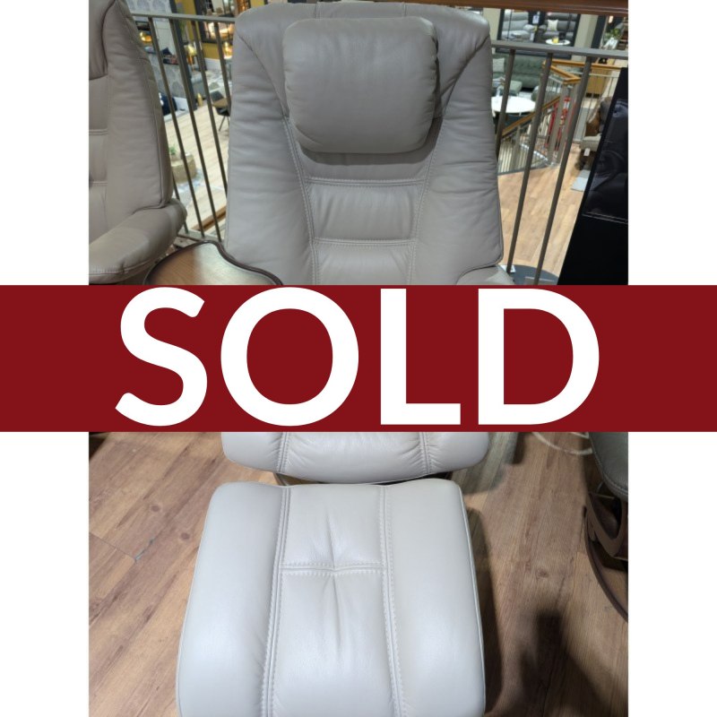 Himolla, Corrib Medium Chair, Stool, 2.5cm Height Ring, Neck Cushion & Table Himolla, Corrib Medium Chair, Stool, 2.5cm Height Ring, Neck Cushion & Table