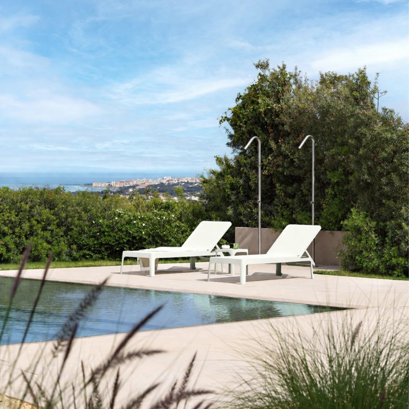 Nardi Net White Side Table & 2 White Lounge Chairs Nardi Net White Side Table & 2 White Lounge Chairs