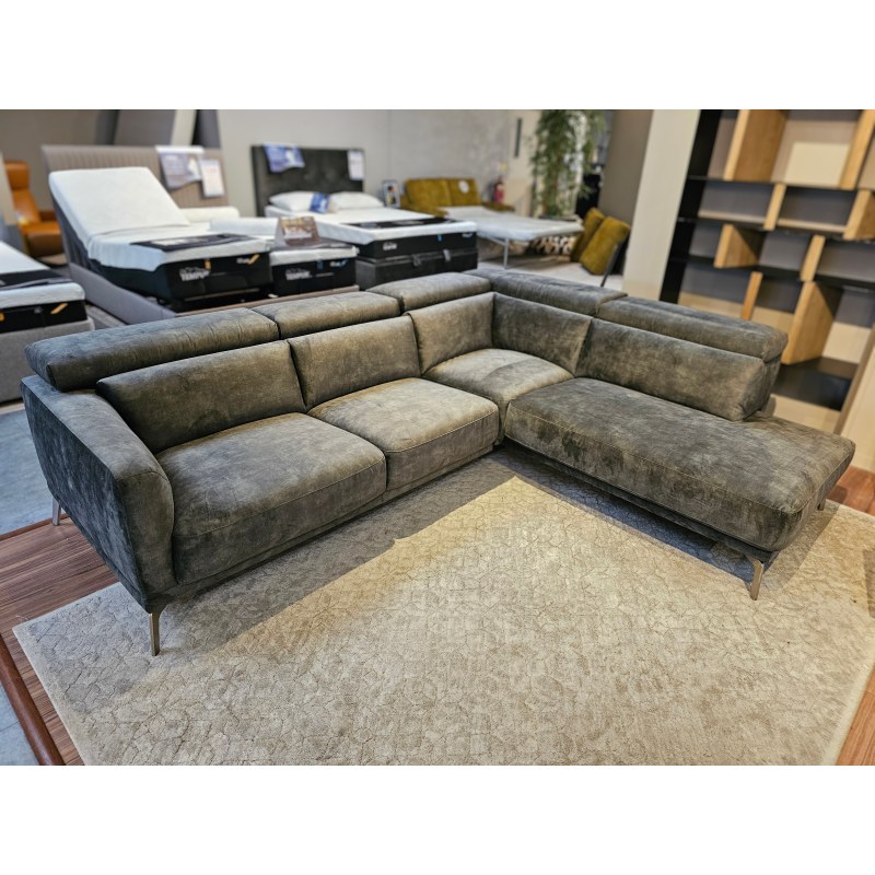 ROM Solitaire Corner Group ROM Solitaire Corner Group