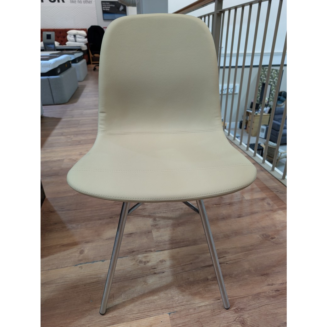 Flavia, Stainless Steel base with Cream Seat Flavia, Stainless Steel base with Cream Seat