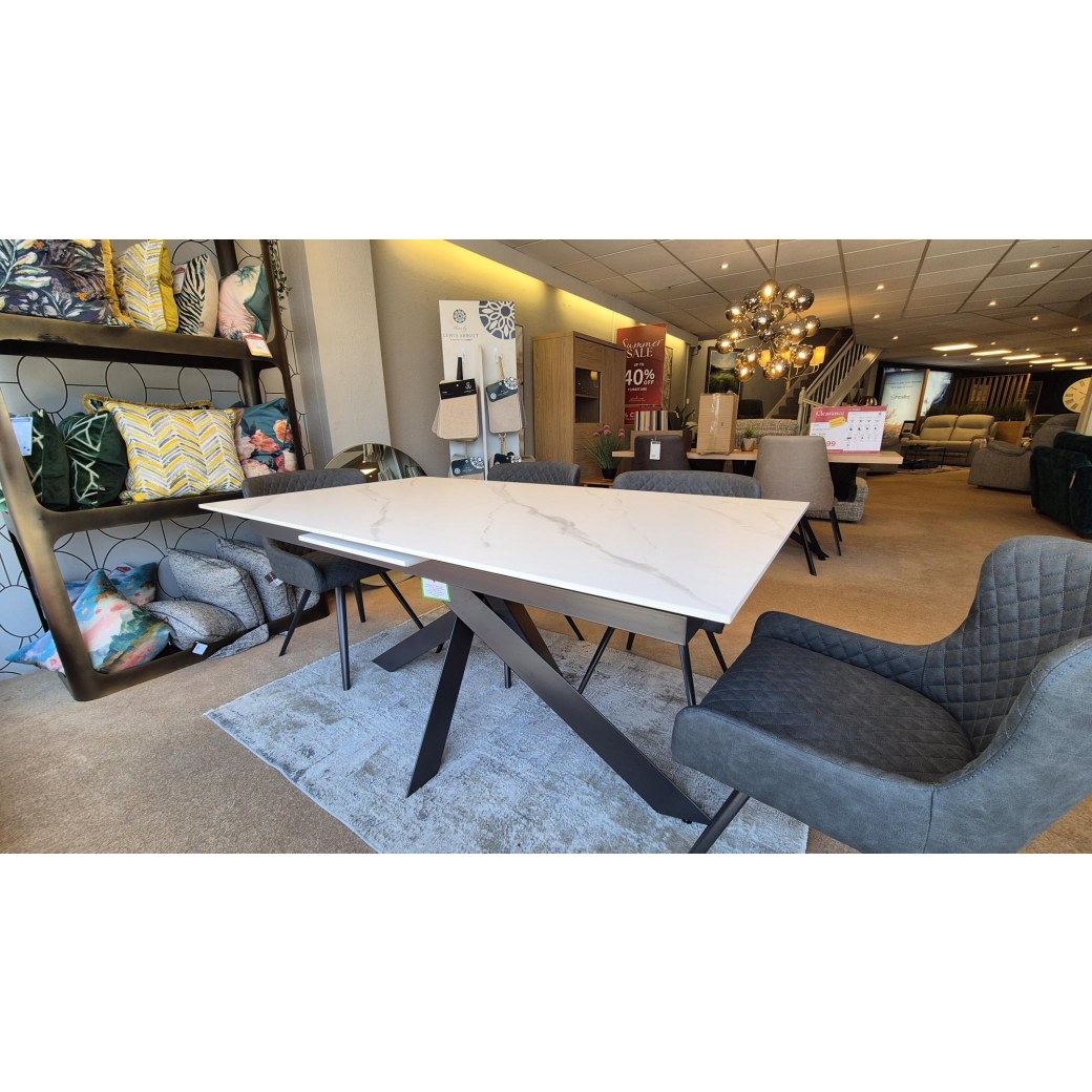 Amine Ext Dining table + 4x Amine Chairs Amine Ext Dining table + 4x Amine Chairs