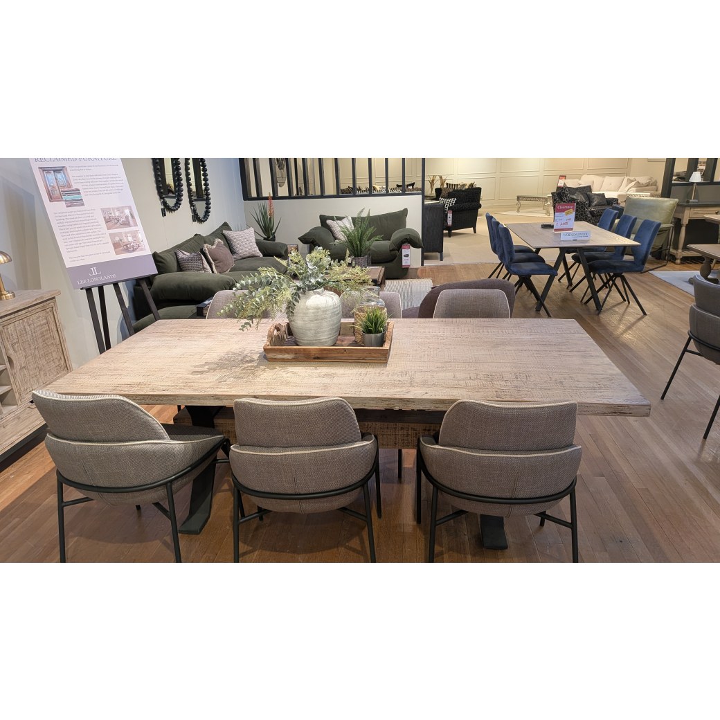Habufa Avalox Table Plus 4 x Marie Chairs Habufa Avalox Table Plus 4 x Marie Chairs