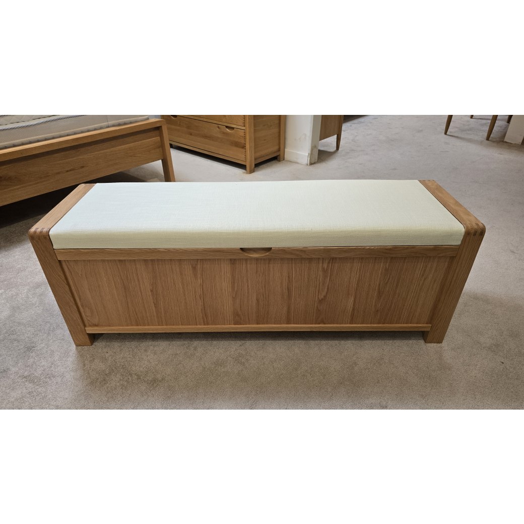 Ercol Bosco Bedroom Storage Bench Ercol Bosco Bedroom Storage Bench