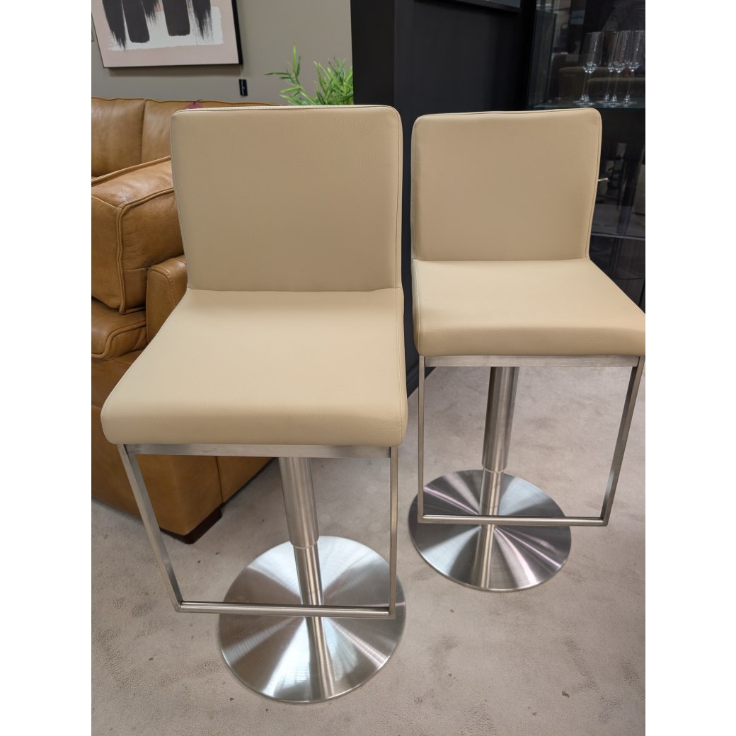 2x Cadiz Barstools 2x Cadiz Barstools