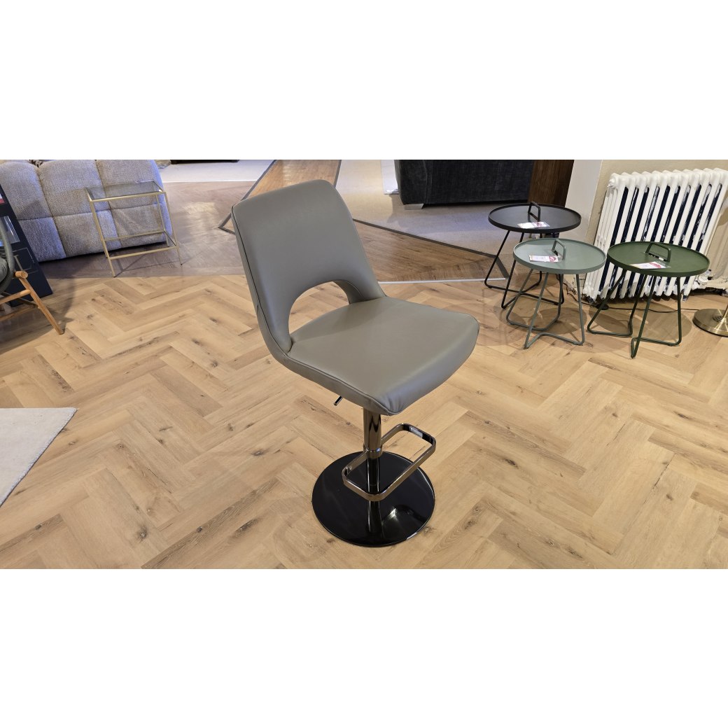 Sammy Bar Gas Lift Chair (2 Available) Sammy Bar Gas Lift Chair (2 Available)