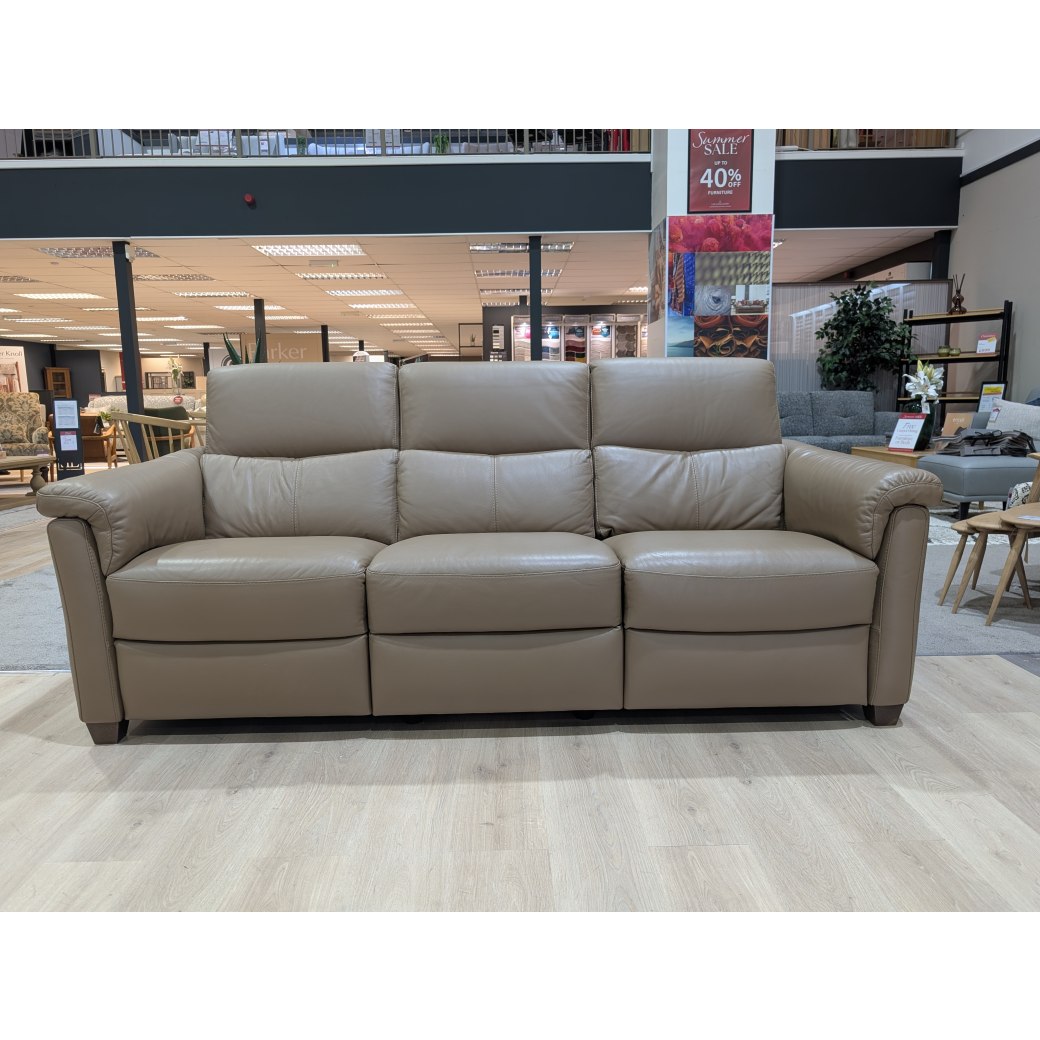 Natuzzi - Astuzia, 3-Seater Electric Recliner Natuzzi - Astuzia, 3-Seater Electric Recliner