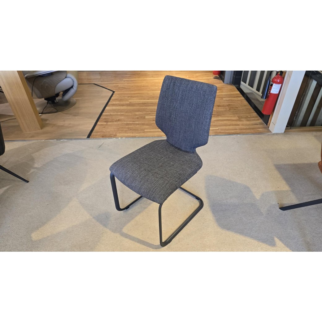 Venjakob Arnd Arm Chair Anthracite Matt Frame Venjakob Arnd Arm Chair Anthracite Matt Frame