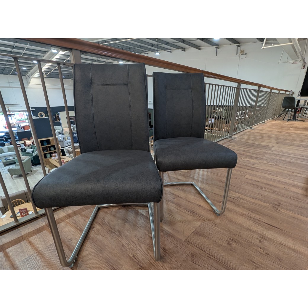 2x Tanaro Contour Dining Chairs 2x Tanaro Contour Dining Chairs