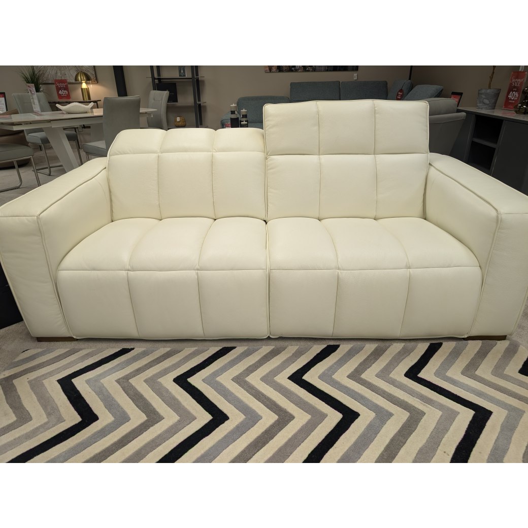 Selena, 2.5-Seater, 2-Seater & 1.5-Seater Power Recliners Selena, 2.5-Seater, 2-Seater & 1.5-Seater Power Recliners