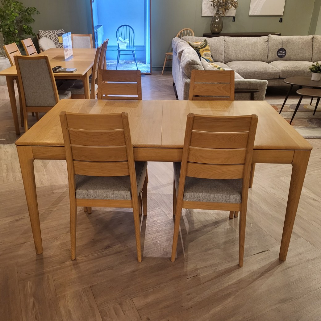 ercol romana meddium extending dining table &4 romana dinin chairs ercol romana meddium extending dining table &4 romana dinin chairs