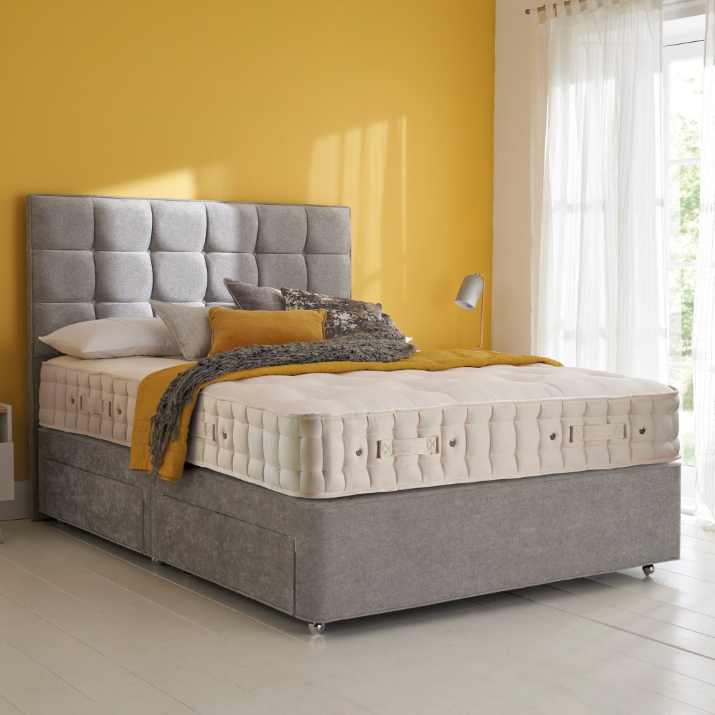 Hypnos Ortho Natural 1000 Platform Top Divan Bed & Mattress - Double Hypnos Ortho Natural 1000 Platform Top Divan Bed & Mattress - Double