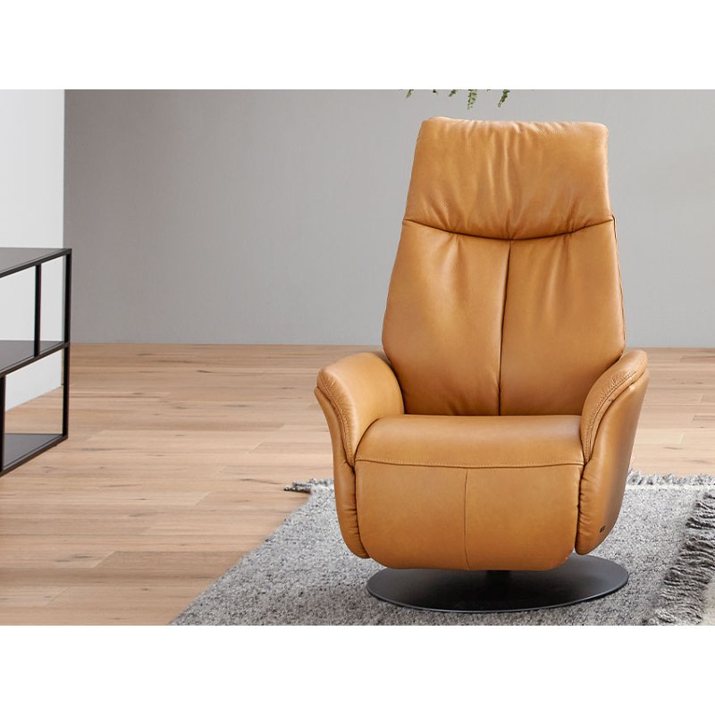 Himolla Stratus Swivel Recliner 8970 Small Swivel Manual Recliner Chair Himolla Stratus Swivel Recliner 8970 Small Swivel Manual Recliner Chair