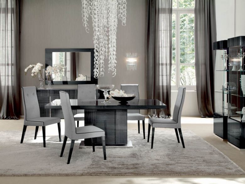 Keona dining collection