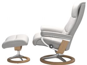 Ekornes View chair in Batick Snow leather