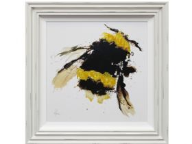 Scruffy Bumblebee I Liquid Art