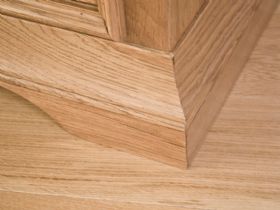 Padbury oak chest with dovetailed drawers