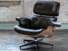 Charles Eames Lounger Chair